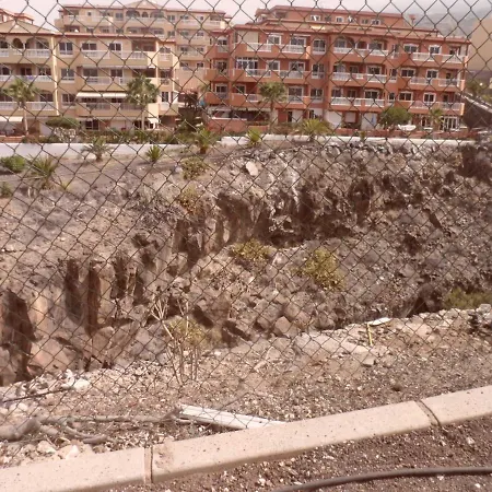 Overlooking The Teide And The Ocean And Swimming Pool Apartman Callao Salvaje
